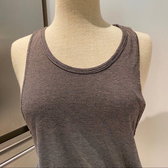 Blanc de blanc Ombré Tank - Picture 2 of 11
